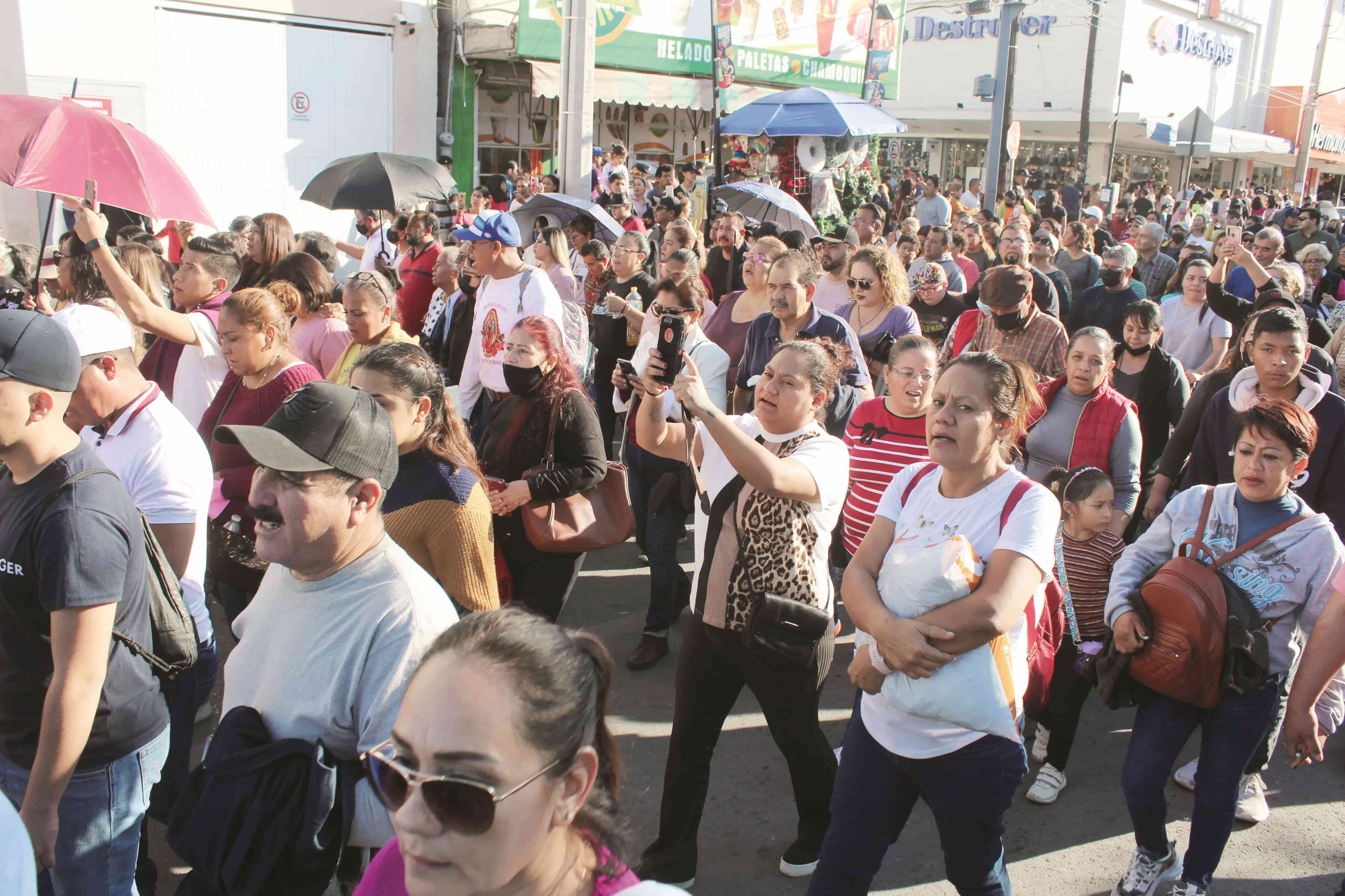 Acuden miles a peregrinación Guadalupana