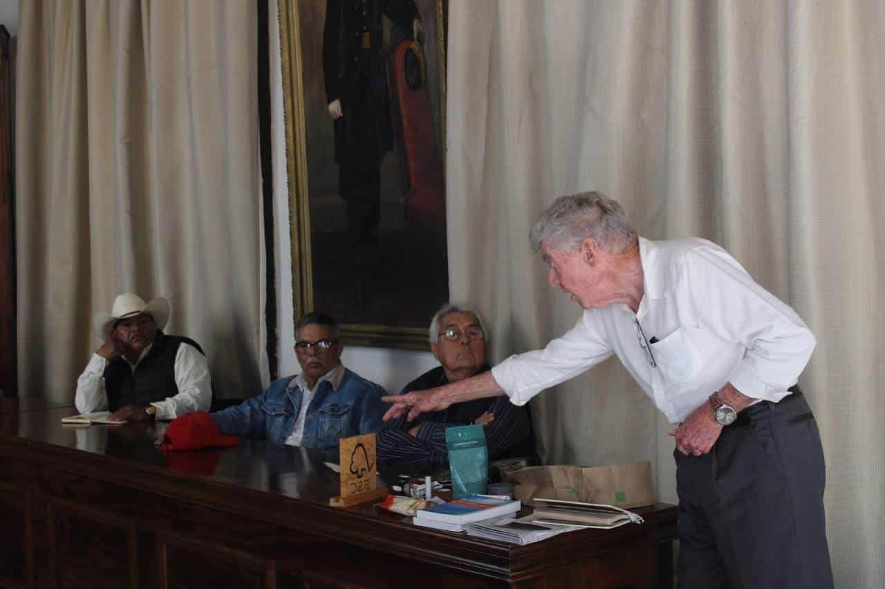 Expone proyectos empresa forestal