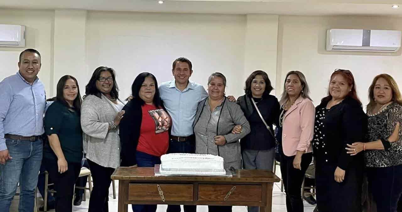 Escucha Hugo a las jefas de familia