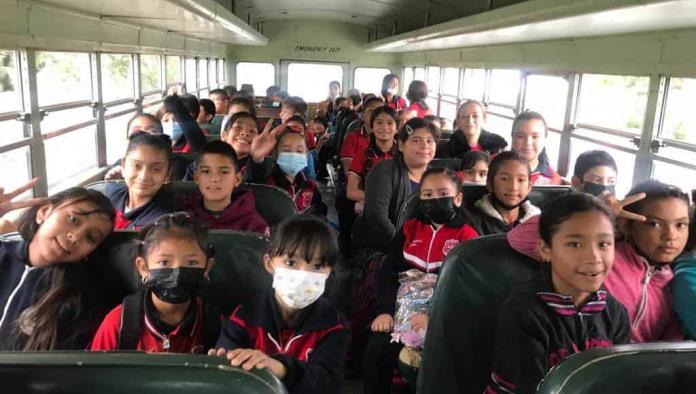 Traslada 200 alumnos El FronteraBus 1 y2 