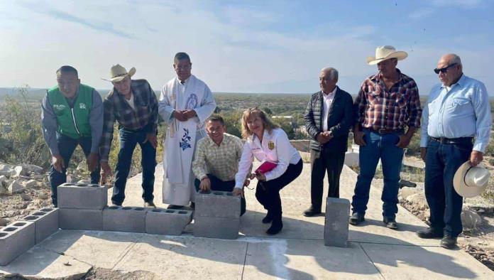 Colocan primera Piedra de Iglesia