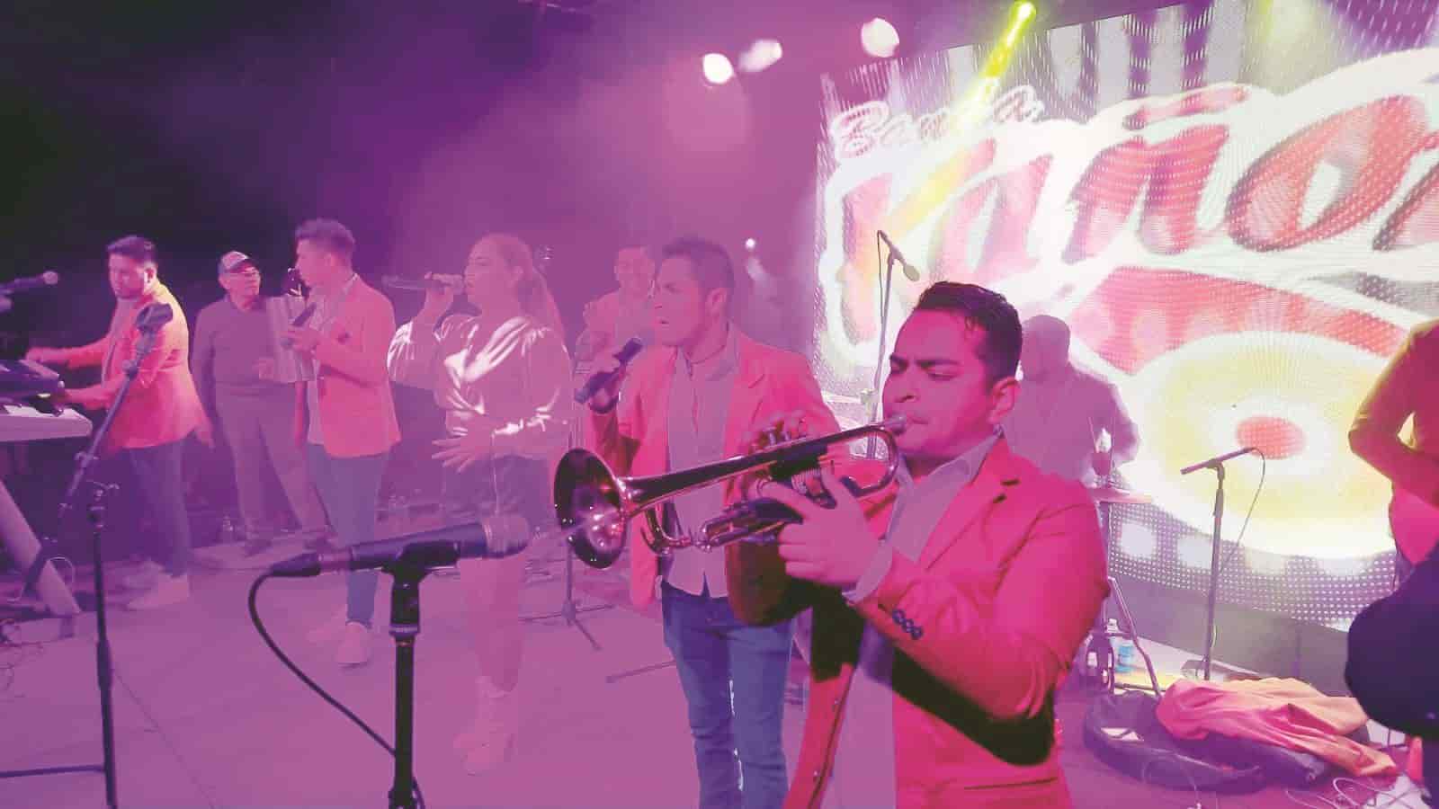Caravana Mejora deleita sabinenses