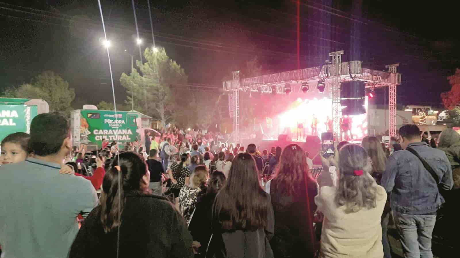 Caravana Mejora deleita sabinenses