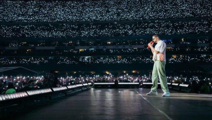 Invita AMLO a Bad Bunny a presentarse gratis en zócalo de CDMX
