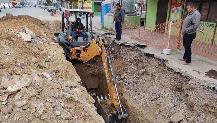 Supervisa Beto Piña obras en Frontera