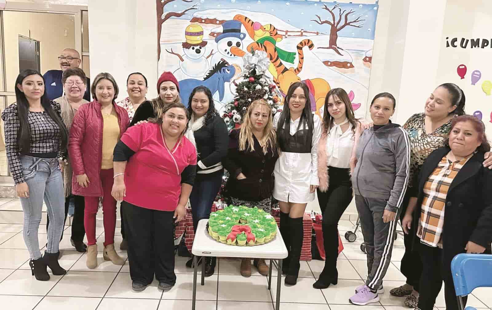 Festejan a niños de la Casa Hogar