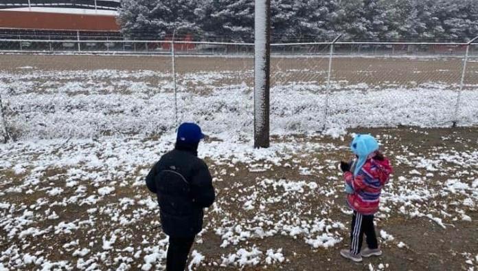 Cae nieve en Ramos Arizpe
