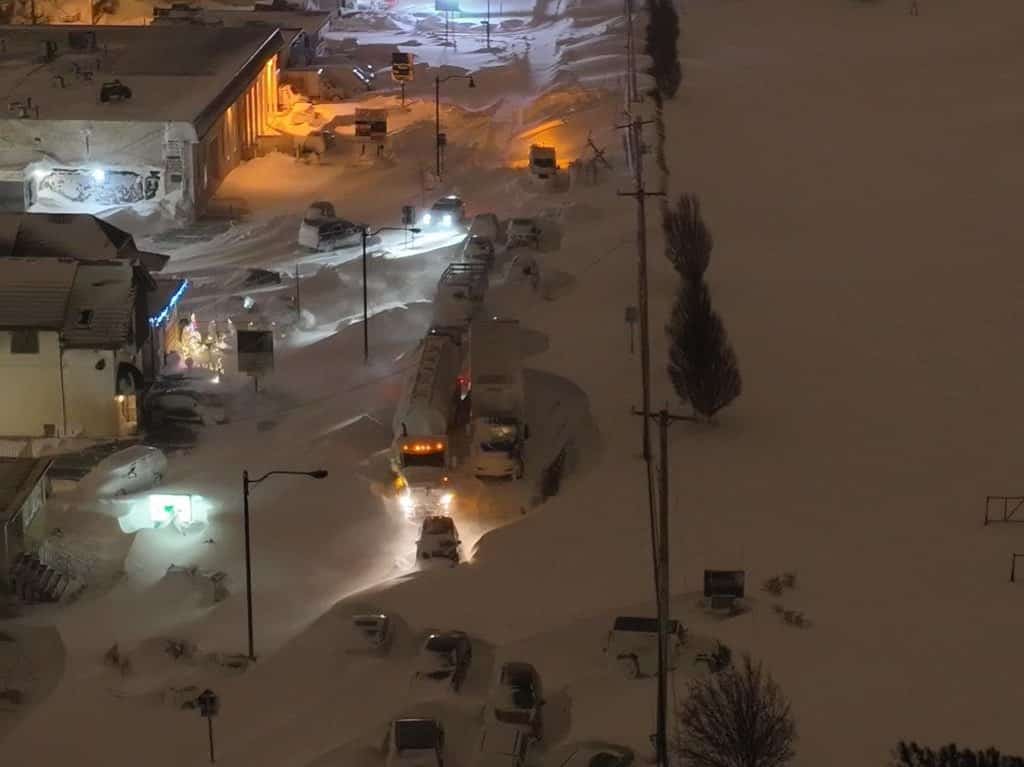 Encuentran muertos bajo la nieve en histórica helada en EU