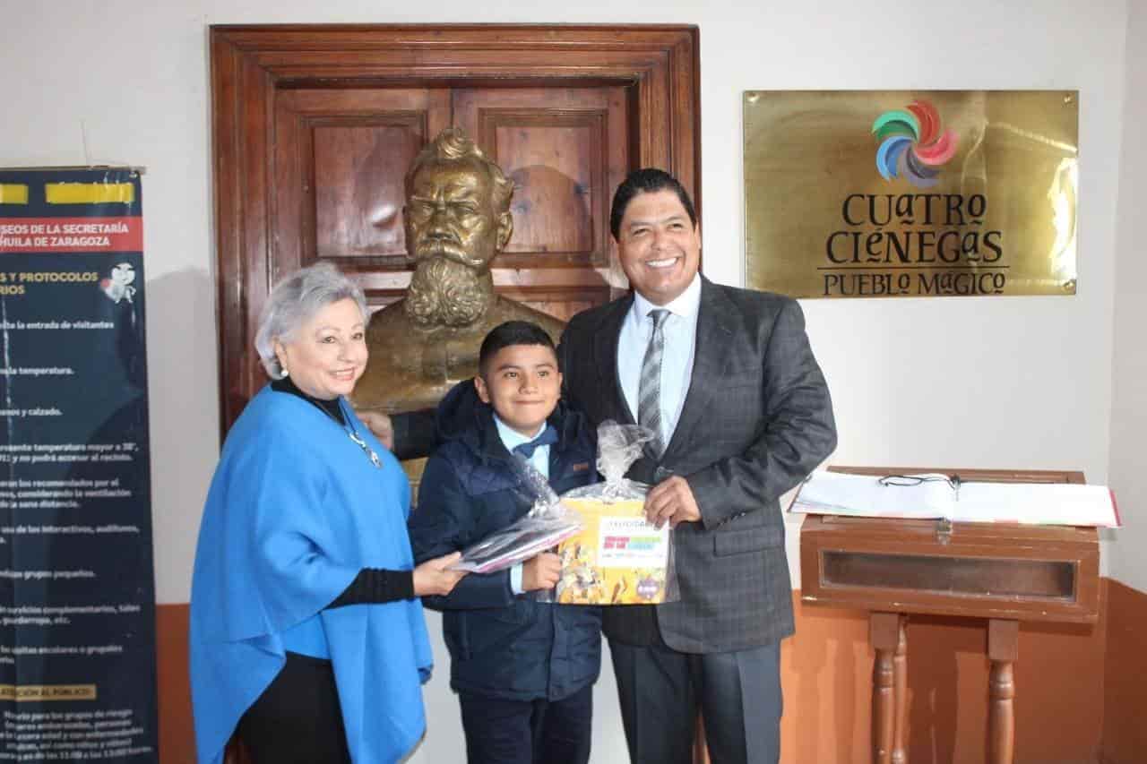 Monta Beto guardia de honor a Carranza