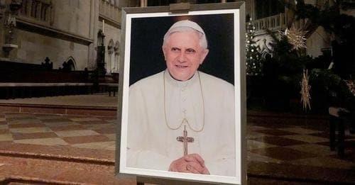 Fallece Benedicto XVI a los 95 años 