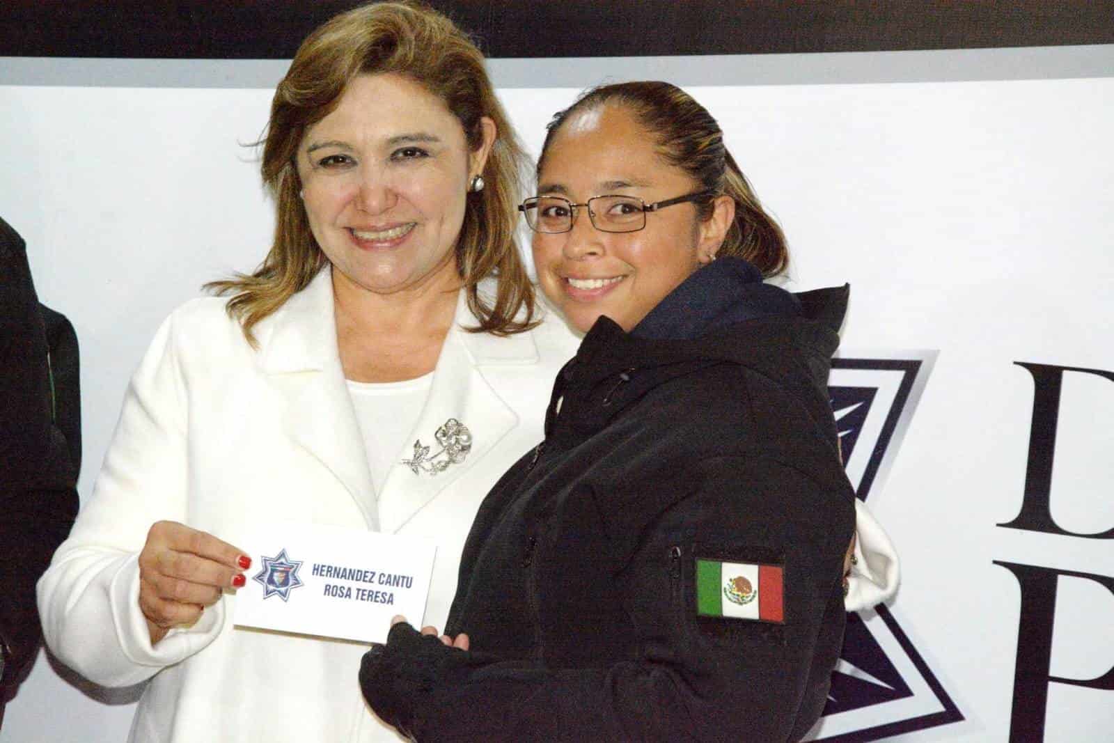 Diana haro, reconoció el compromiso diario de los policías.