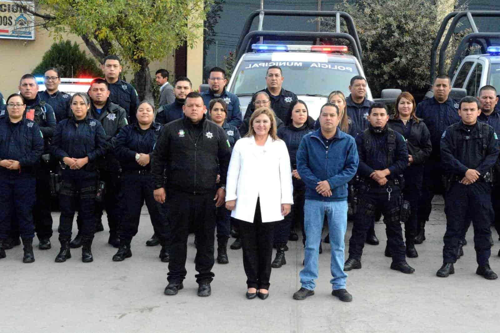 Reconoce Diana a policías en su día