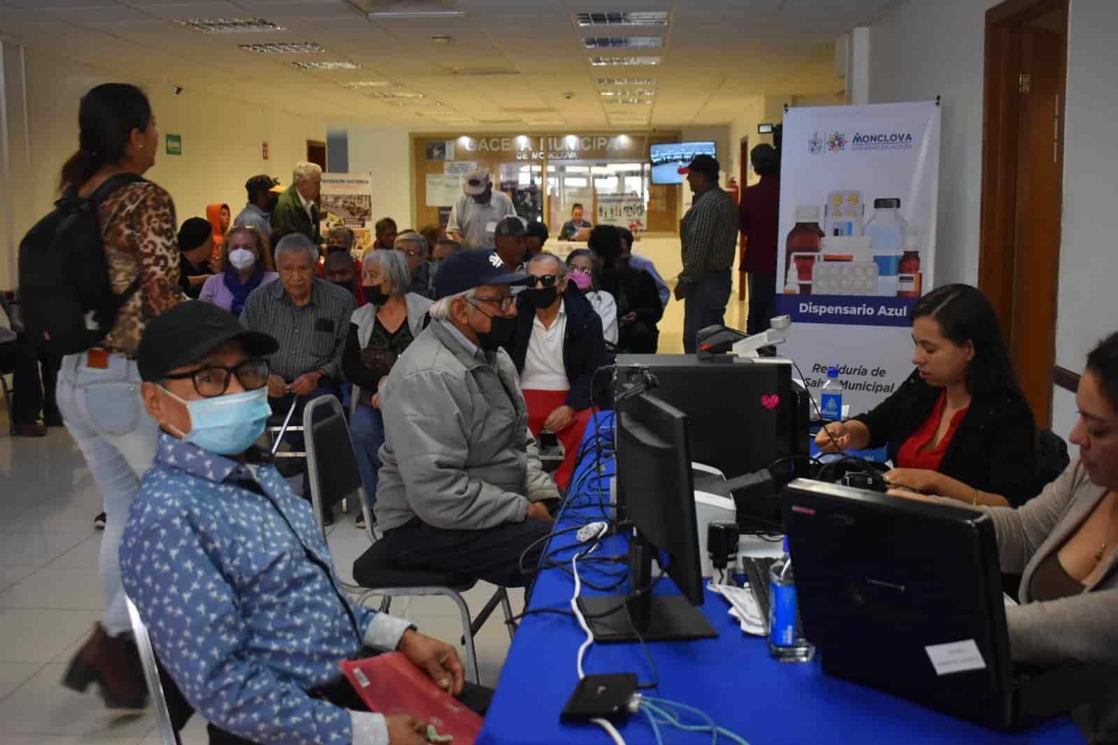 Según testigos el doctor fue llevado en ambulancia a la Clínica 7 del IMSS donde se reportó su fallecimiento.