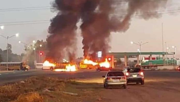 Guerra en Sinaloa; Enfrentamientos y narcobloqueos en Culiacan