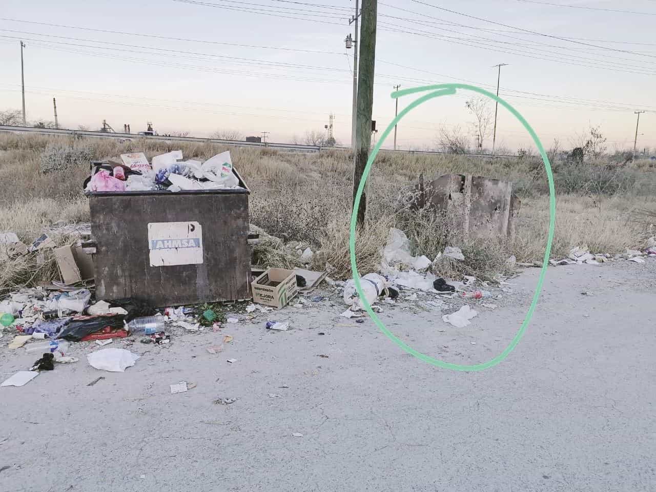 Y los contenedores llenos en el oriente