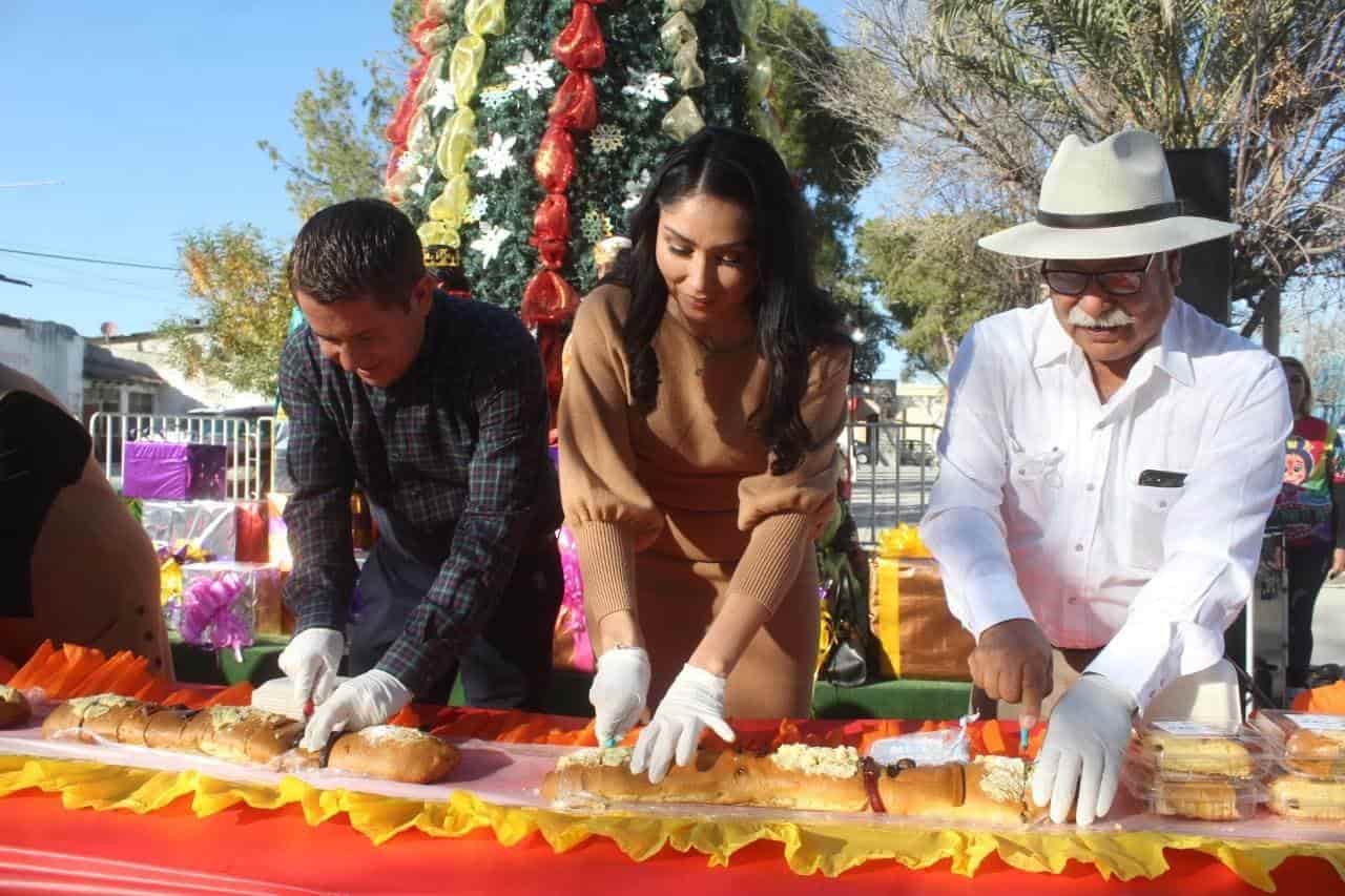 Como Reyes festejan a niños de San Buena
