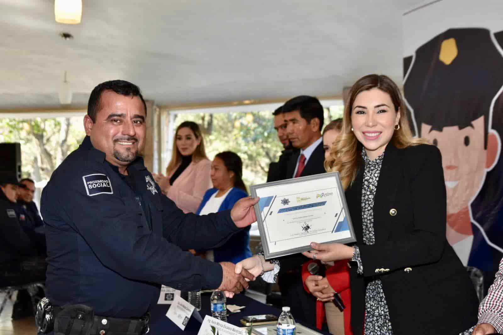 Reconoce Tania labor de Policías