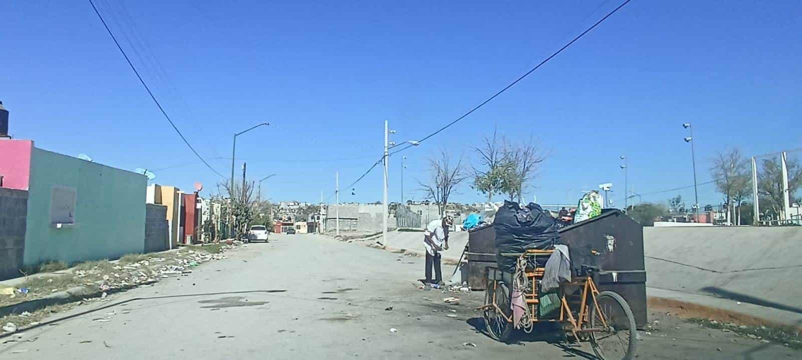 Piden pavimento en el Campanario