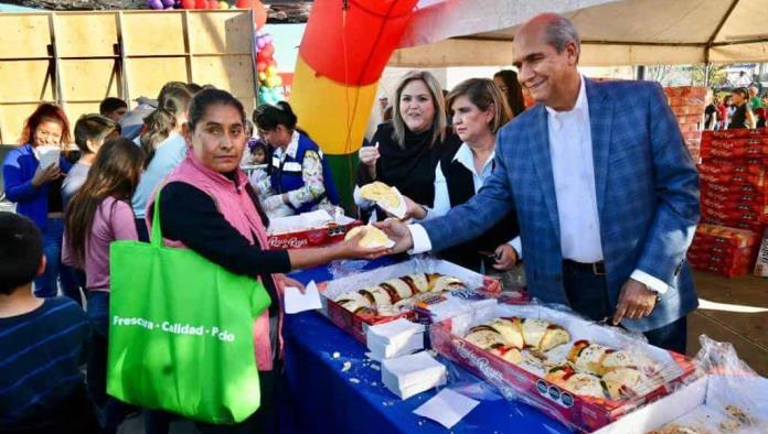 Niños disfrutan del Día de Reyes