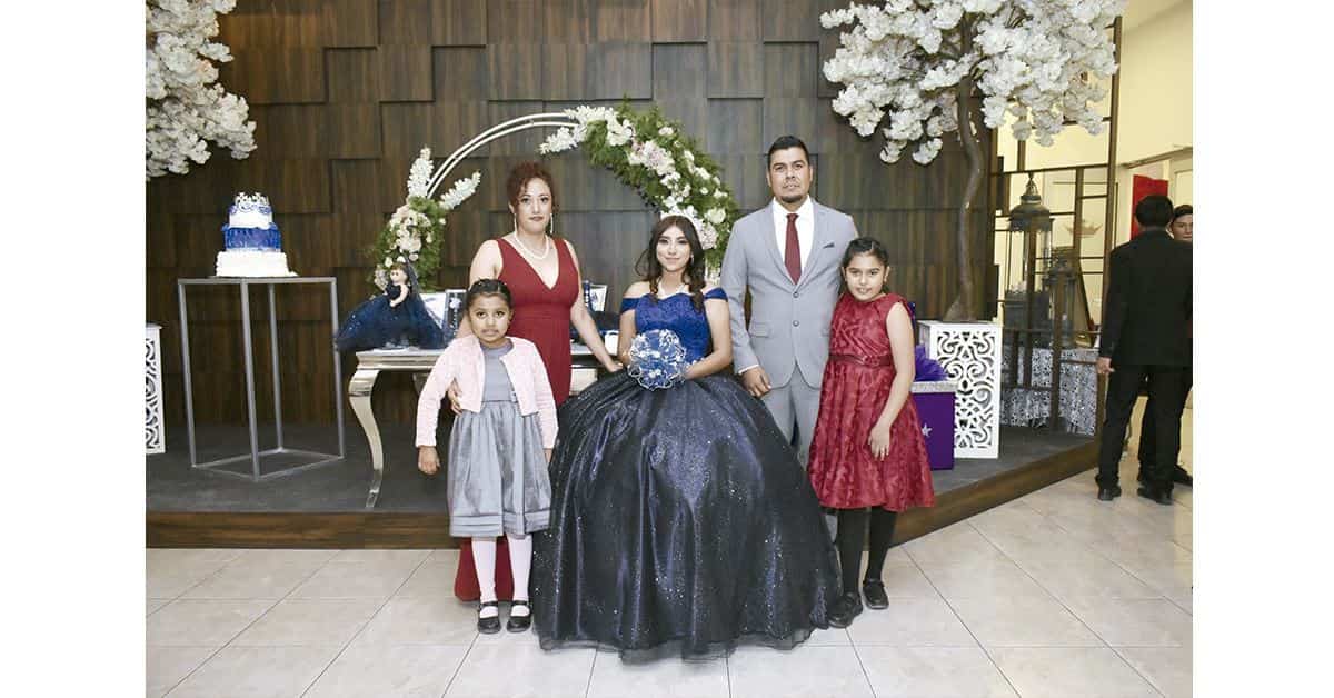 Celebra sus XV primaveras