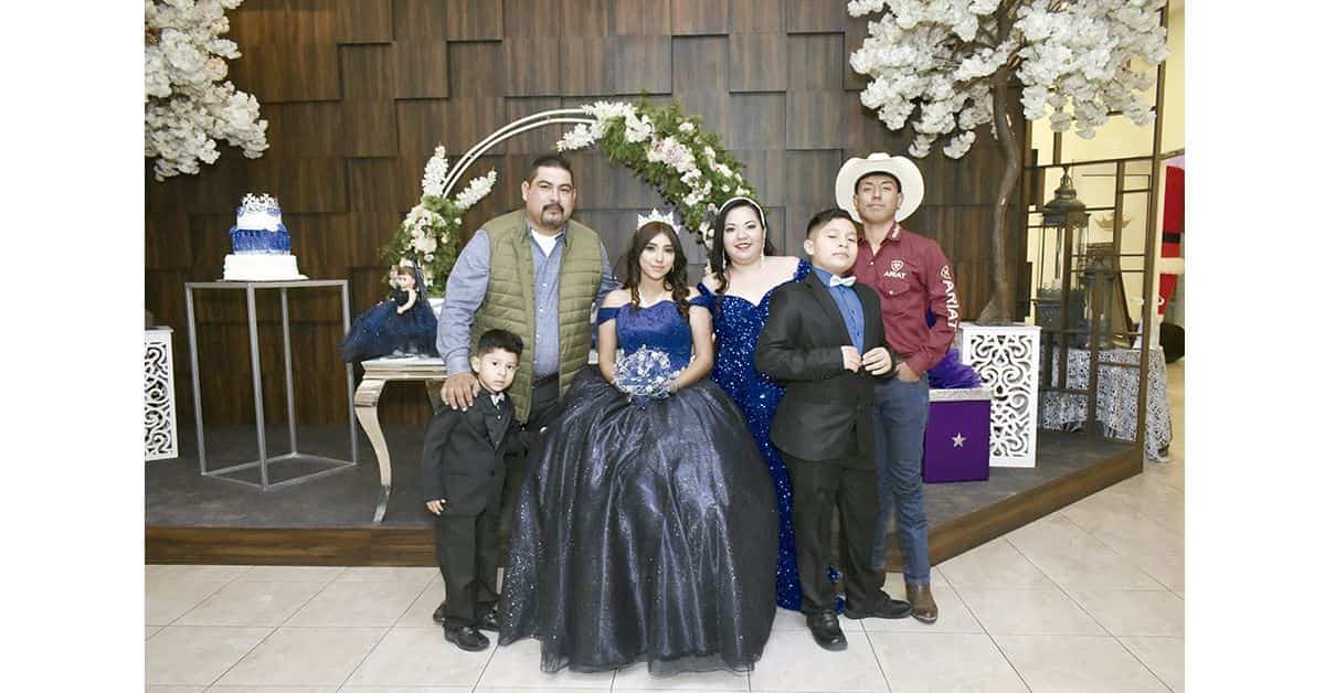 Celebra sus XV primaveras