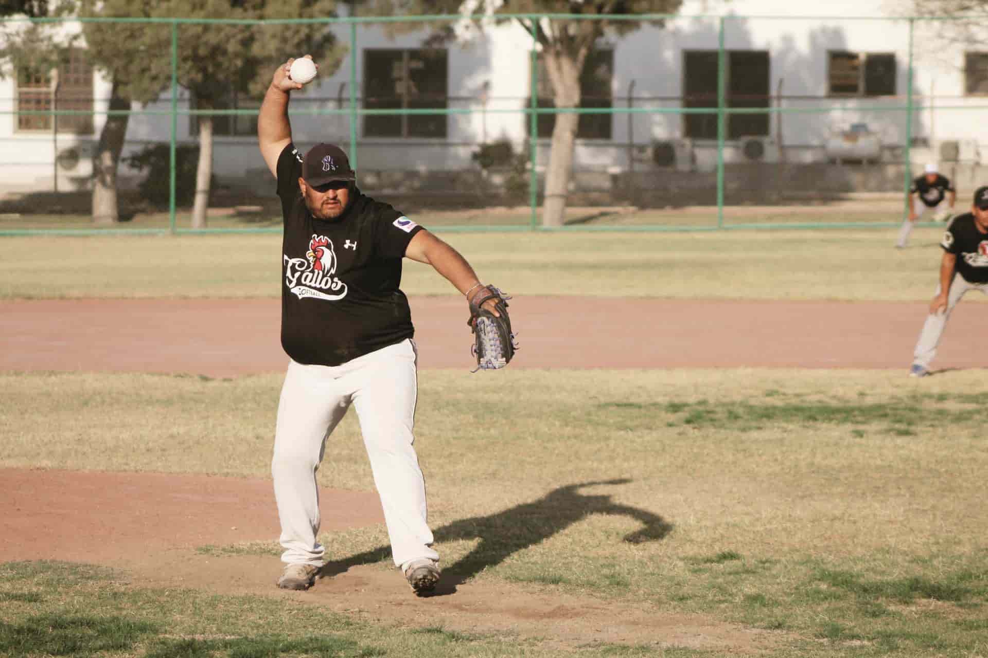 Manuel Mata lanzó sin hit ni carrera