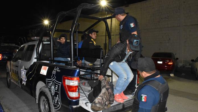 ‘Loqueaban’ junto a menor
