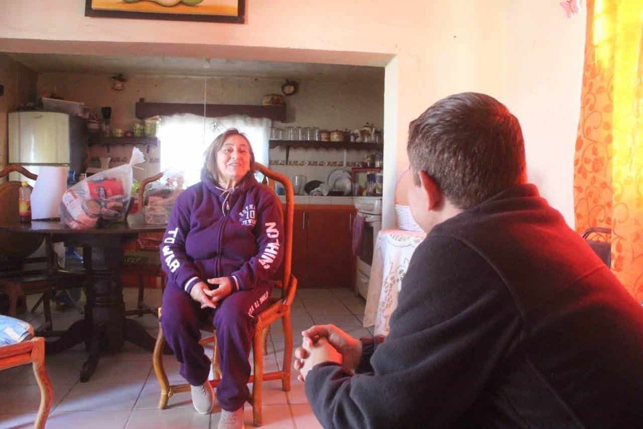 Visita Hugo a familias