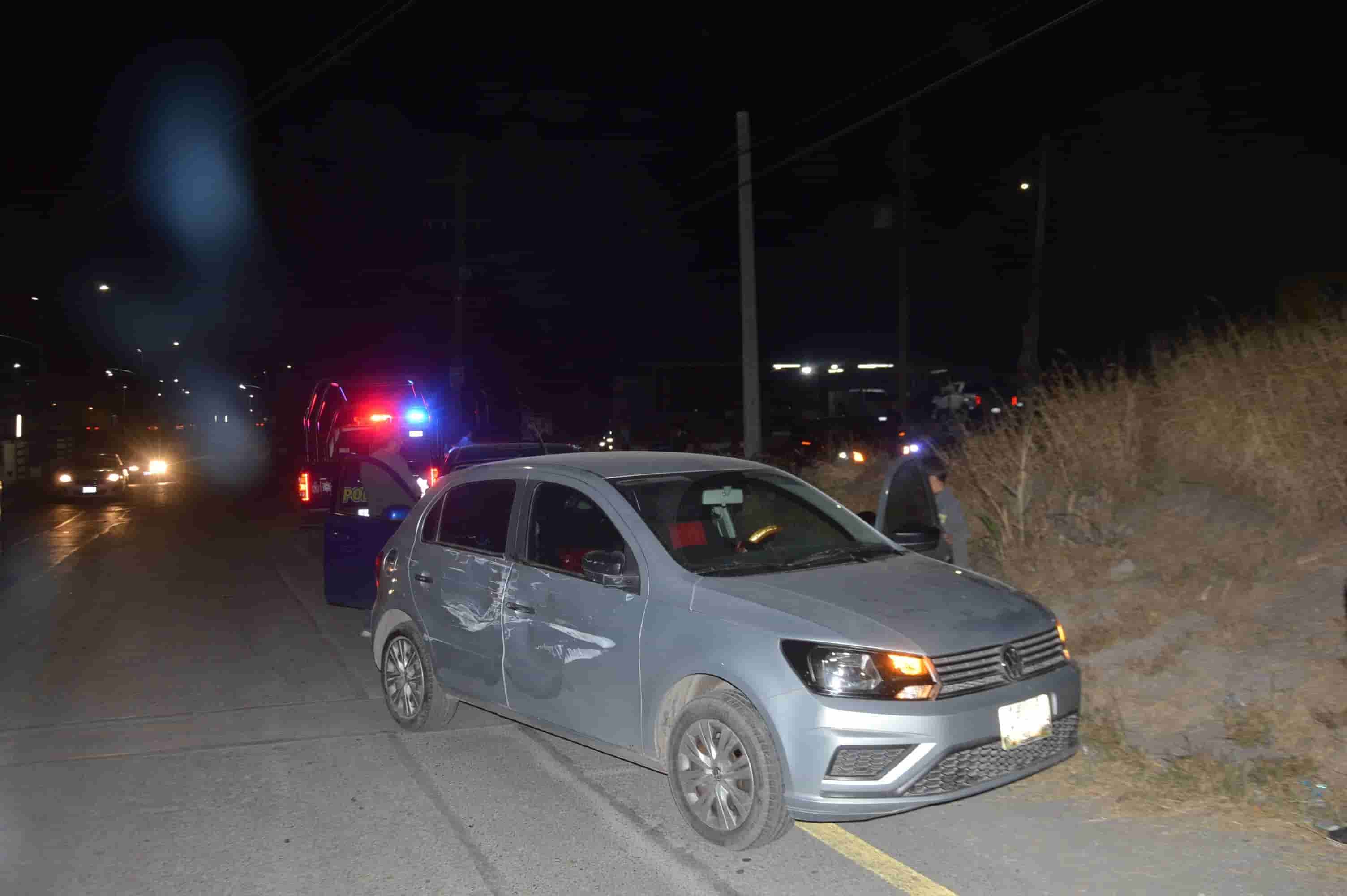 Le ‘pega’ taxista por desesperada 