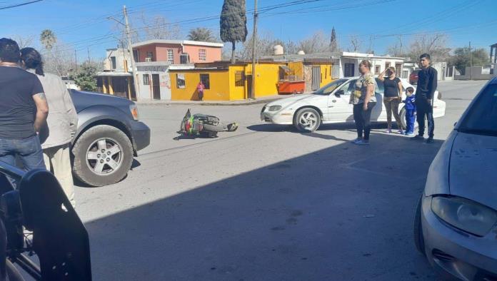 Estrella moto en automóvil