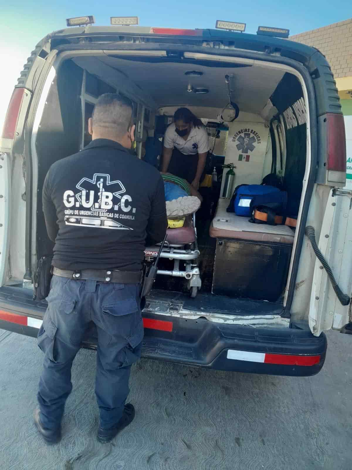 Estrella moto en automóvil