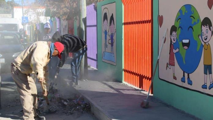 Agradecen  a Beto obras en el kínder