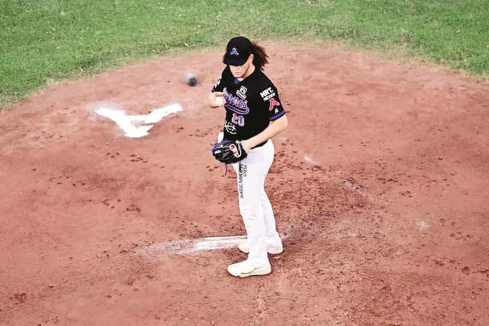 Firmó un contrato con Rojos de Cincinnati