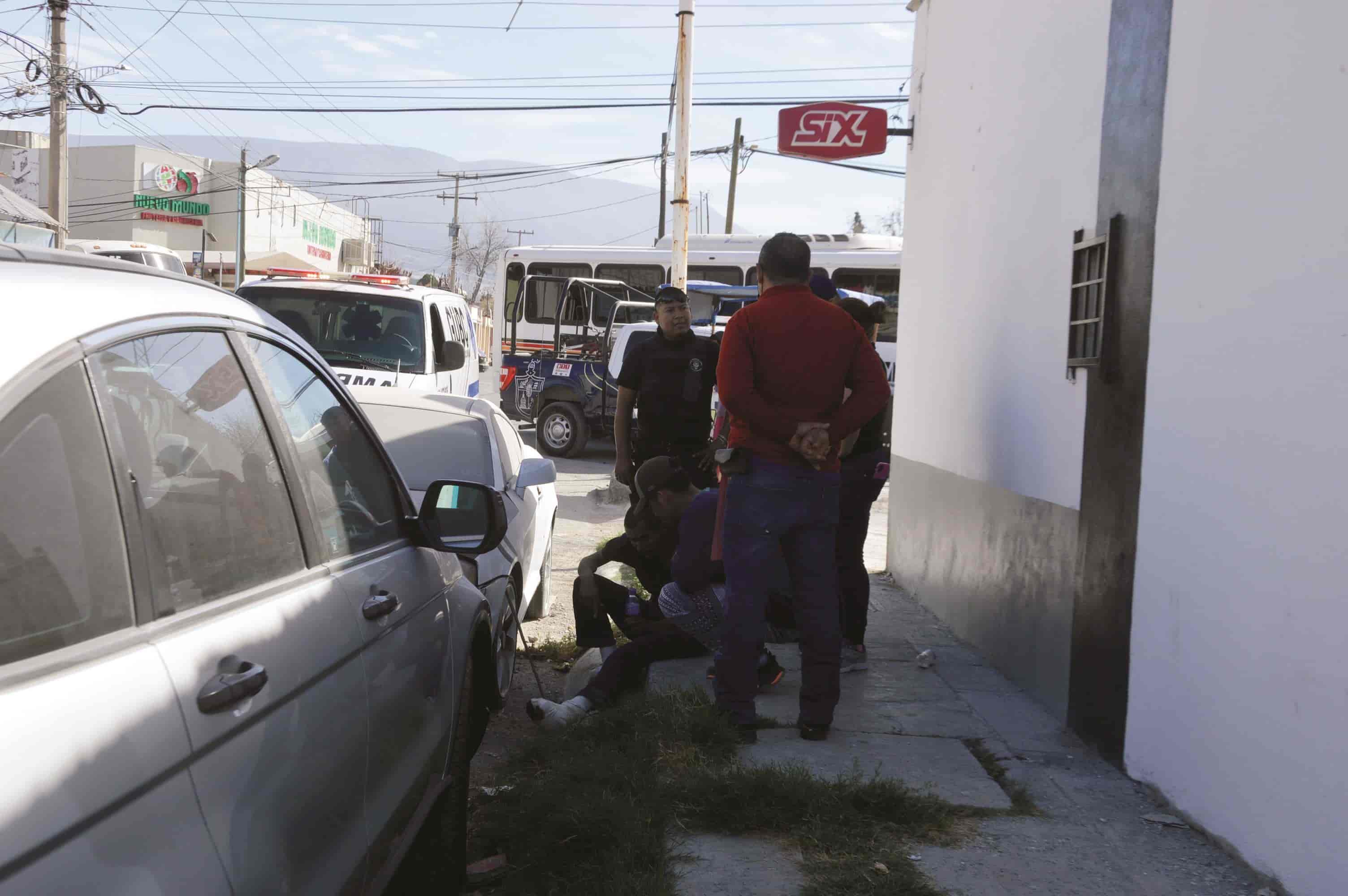 Se arrastra amputado por el vicio