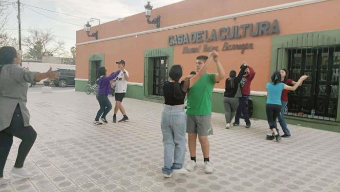 Arrancan al 100 talleres culturales