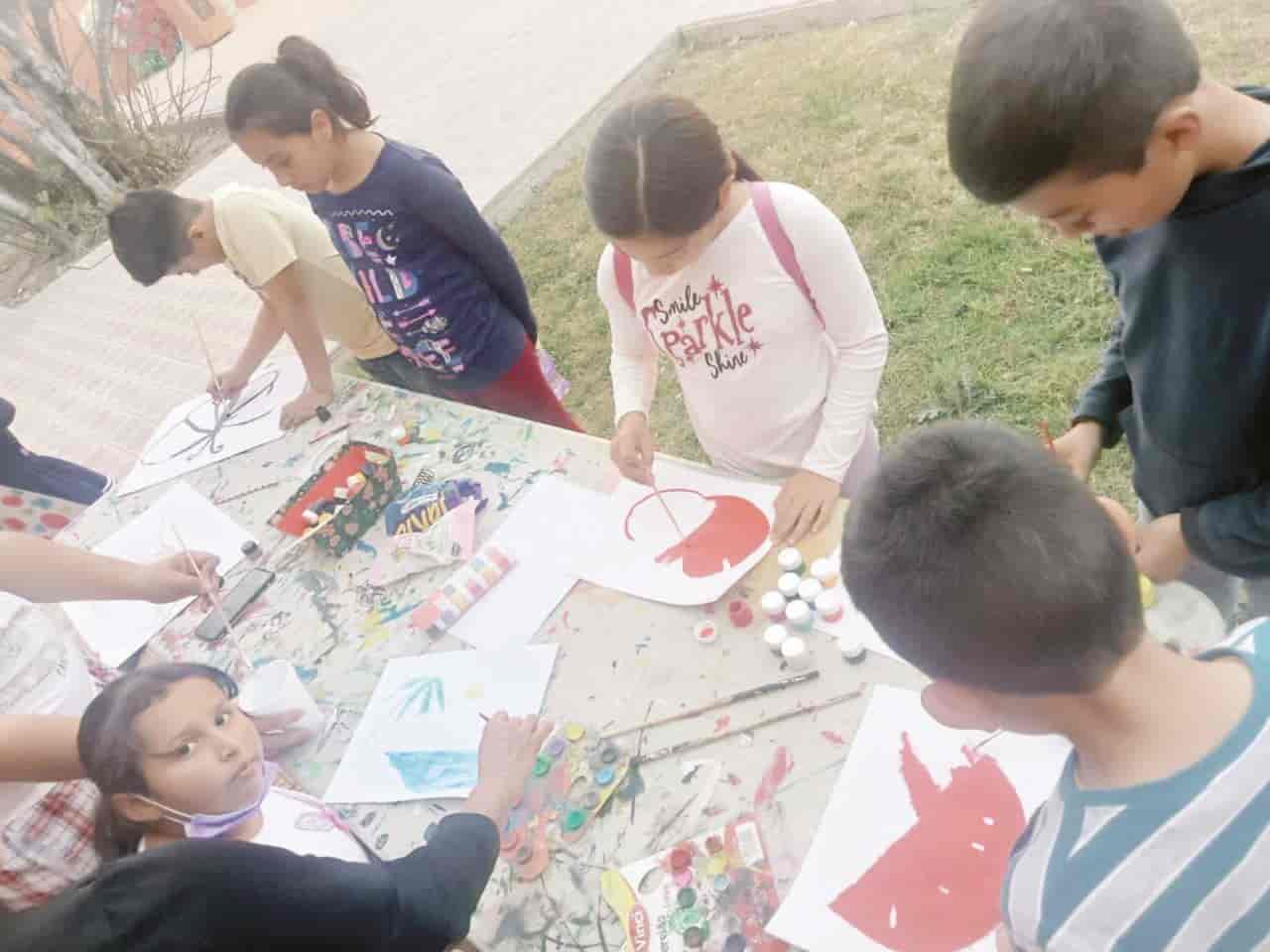 Arrancan al 100 talleres culturales