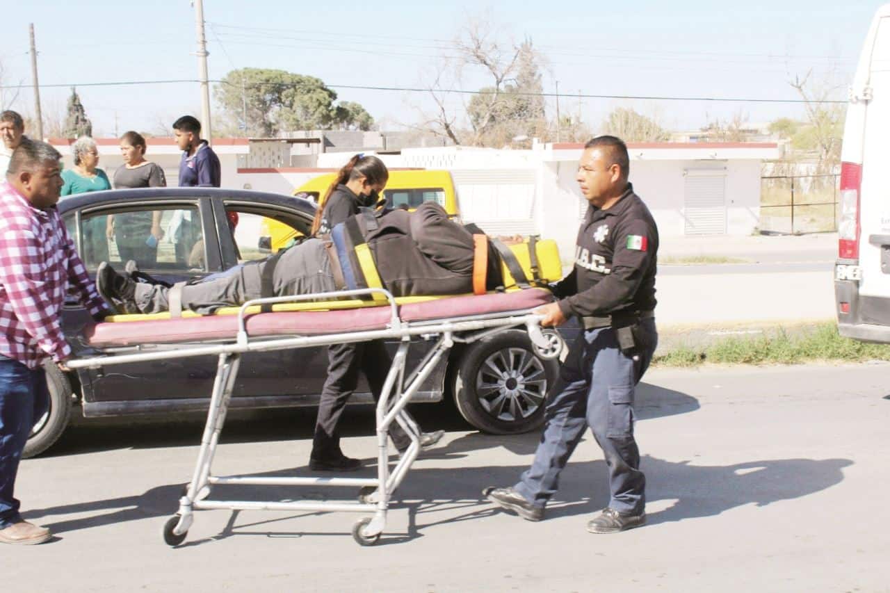 Choca tráilero a motociclista