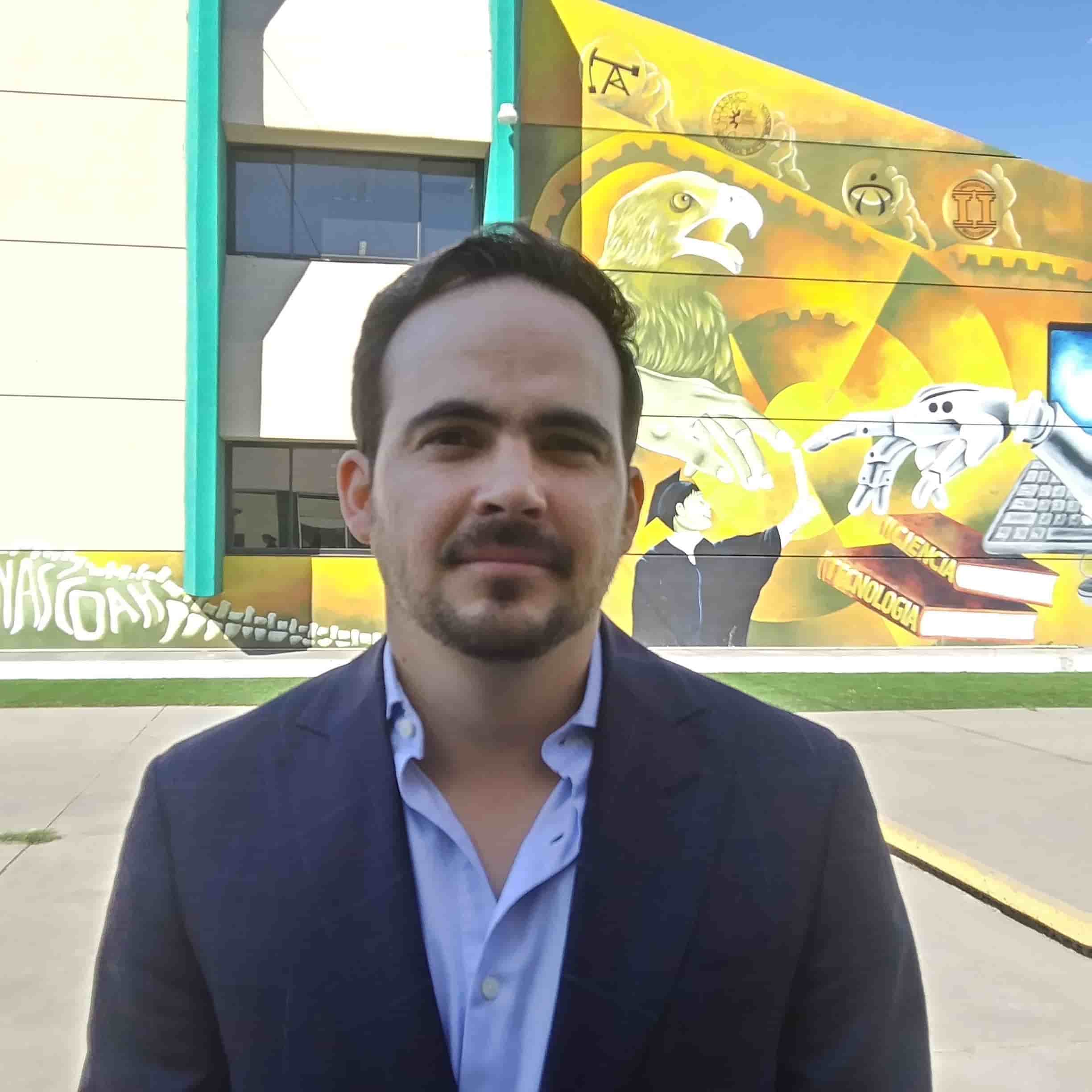 El co presidente de la asociación EXA TEC Eduardo Aguirre dijo que en mayo harán algunas actividades para reunir fondos para apoyar a mas estudiantes.