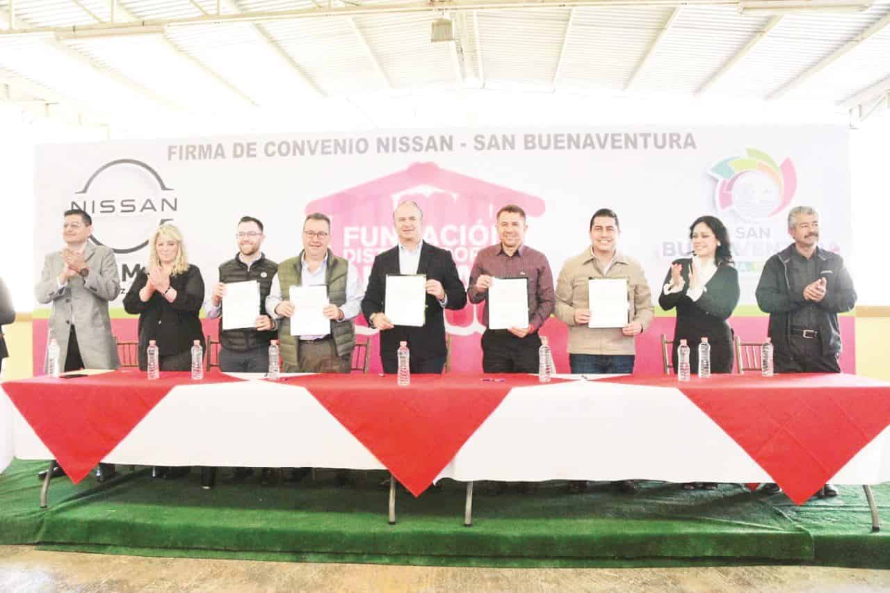 Mejoran escuela con la firma de convenio