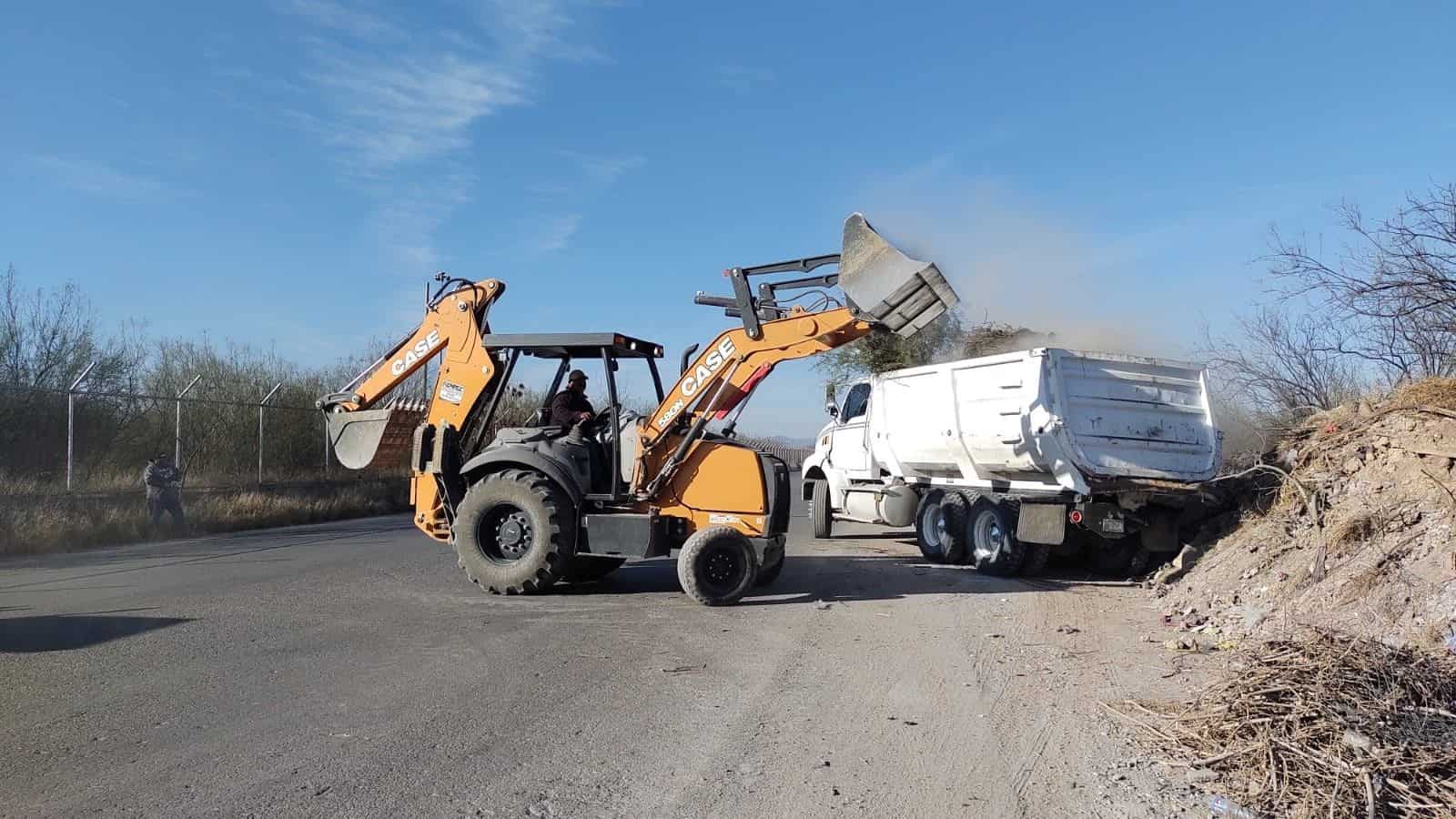 Paga Trinity 897 mil de impuesto predial