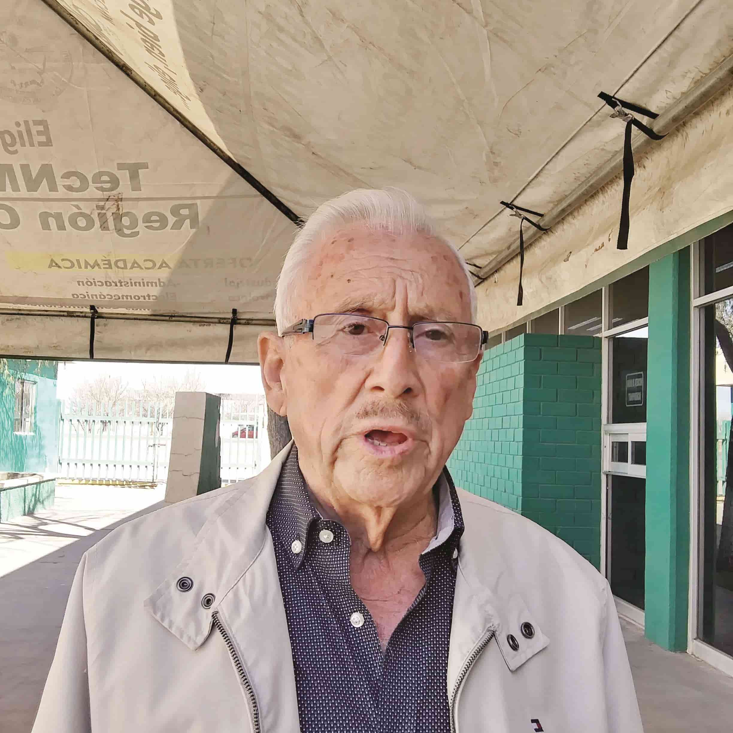 El empresario Carlos Morales Villarreal se encuentra interesado en proyectos de alumnos del TECNM.