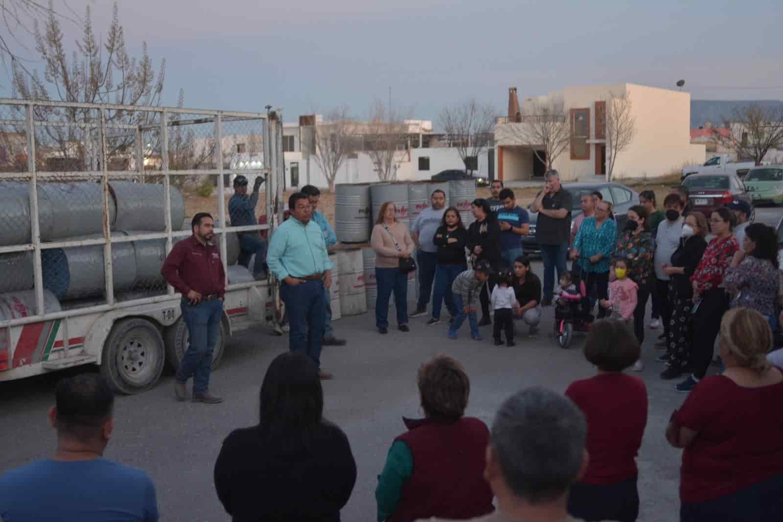 Arranca entrega de tambos de basura