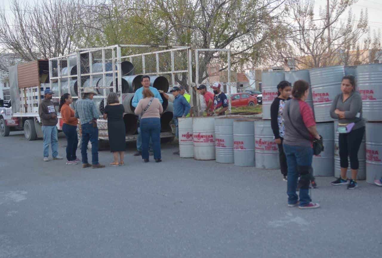 Arranca entrega de tambos de basura