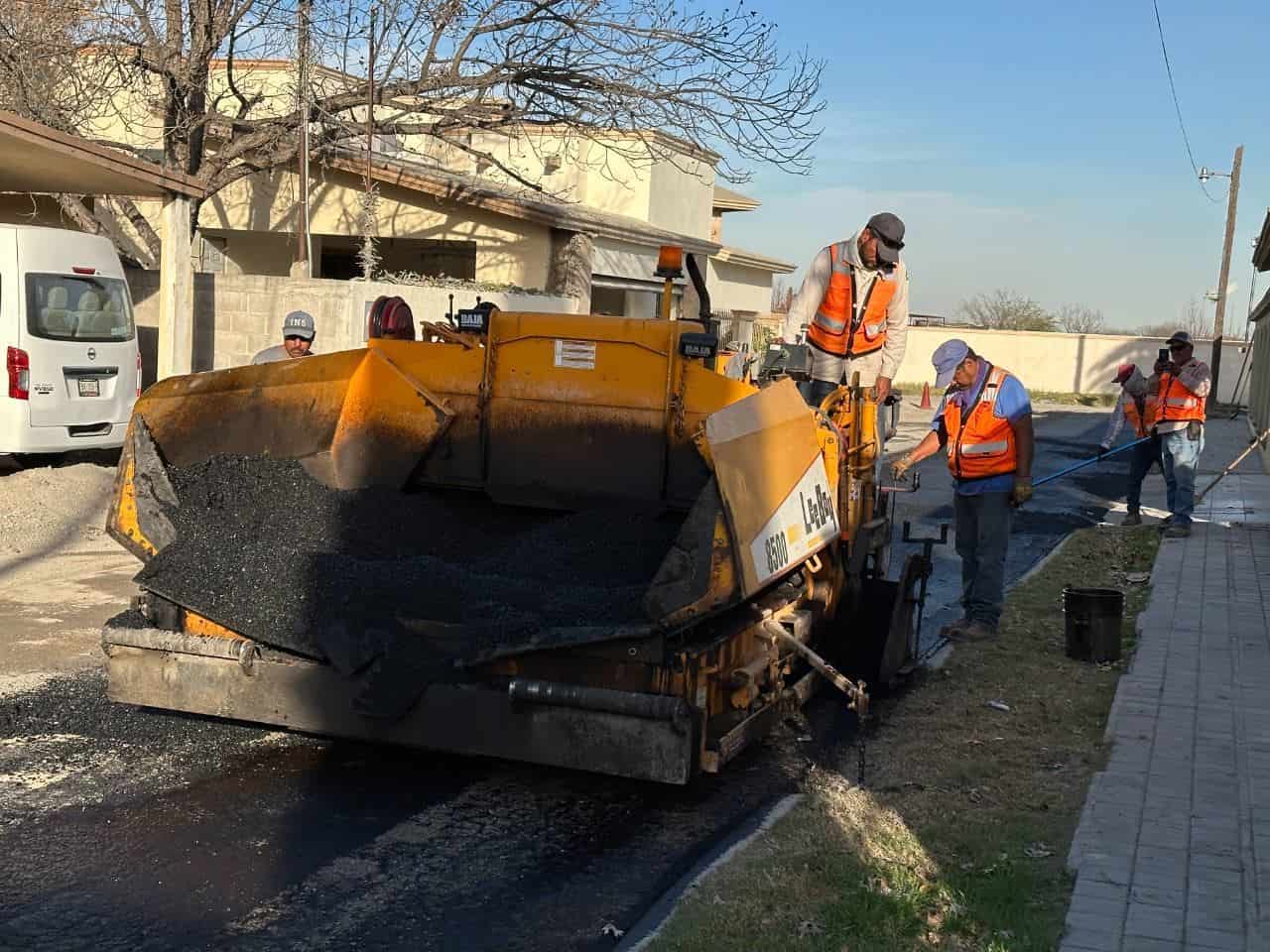 Implementan programa de recarpeteo y bacheo 