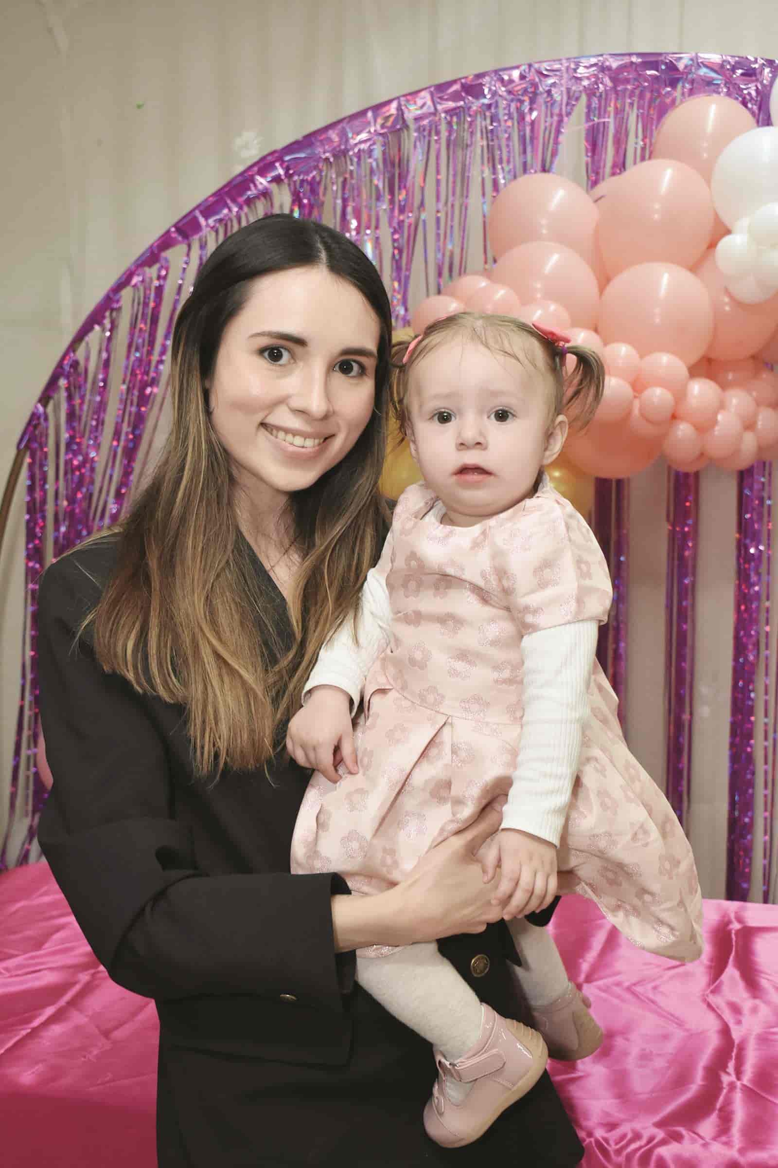 El primer cumpleaños de Rebeca Kelly