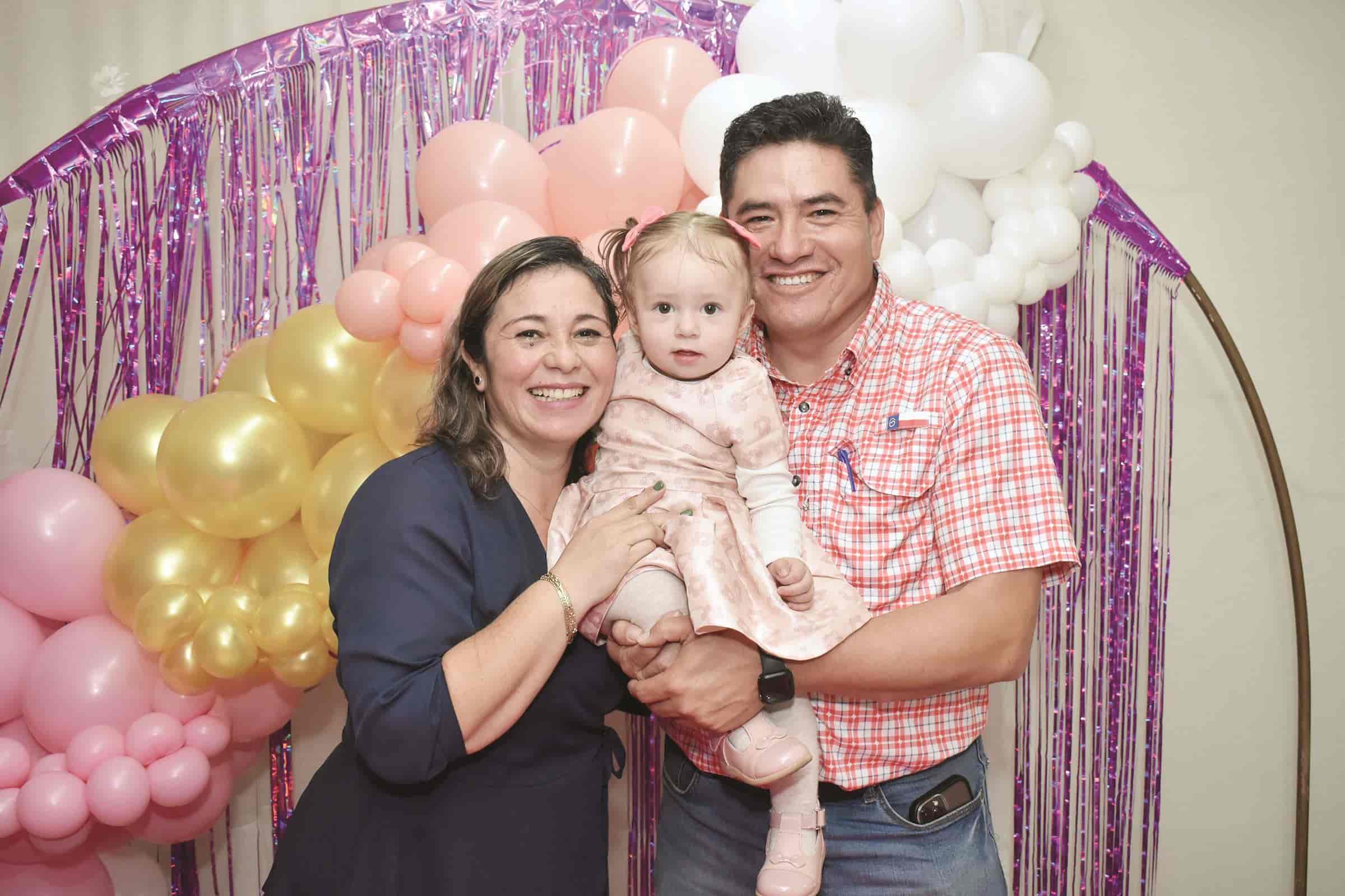 El primer cumpleaños de Rebeca Kelly