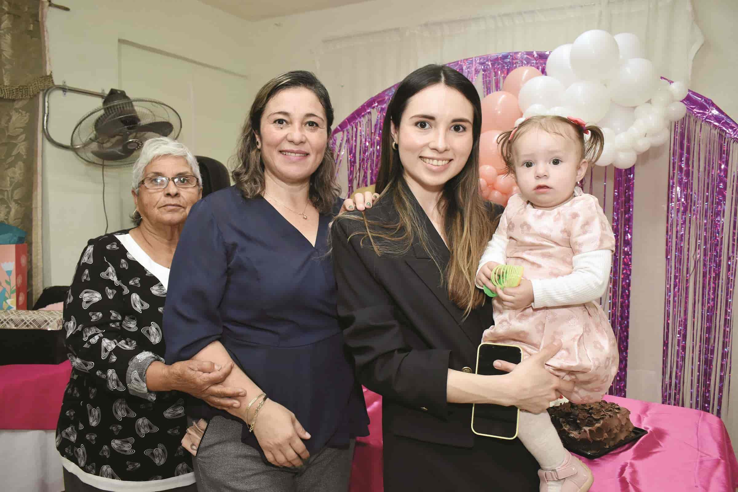 El primer cumpleaños de Rebeca Kelly