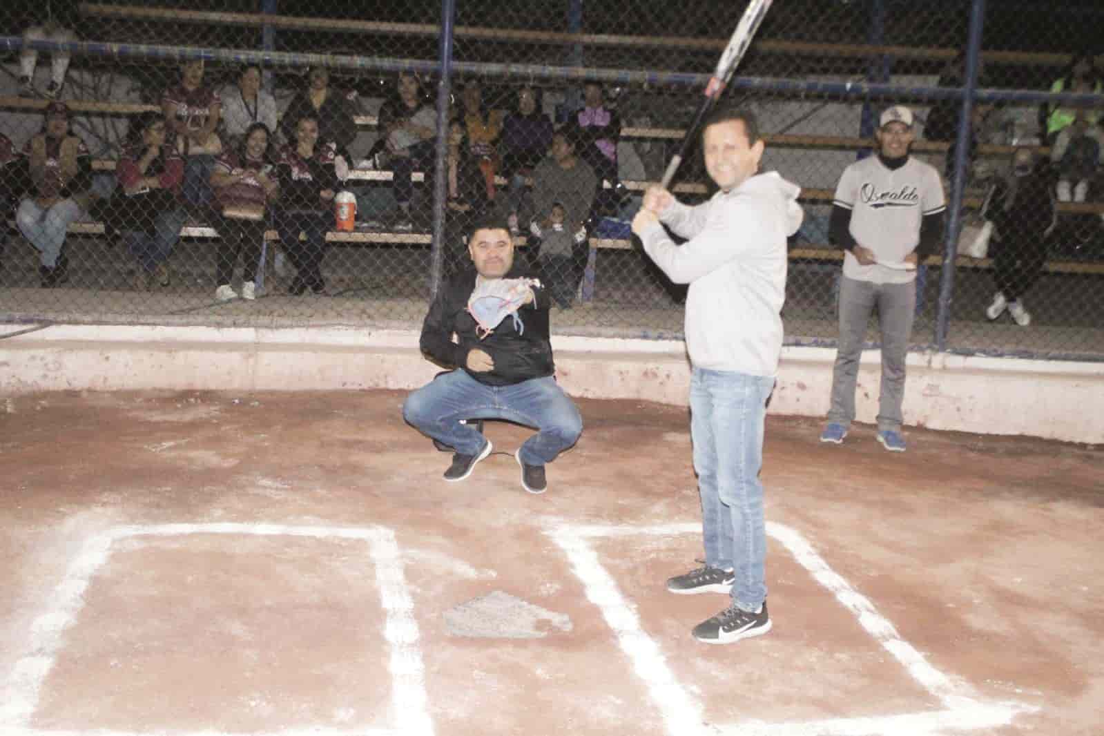 Inauguran edición 43 de softbol