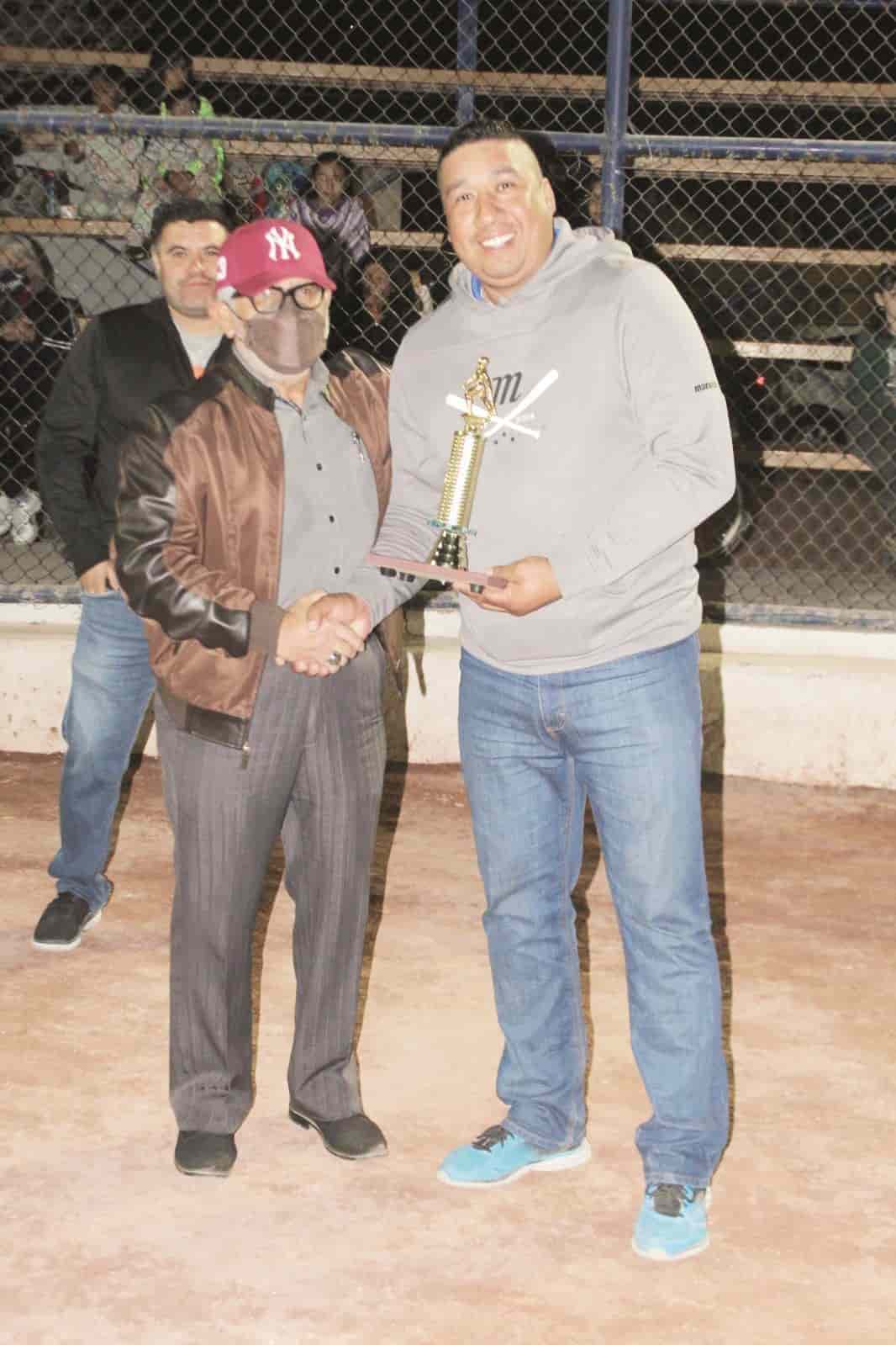 Inauguran edición 43 de softbol
