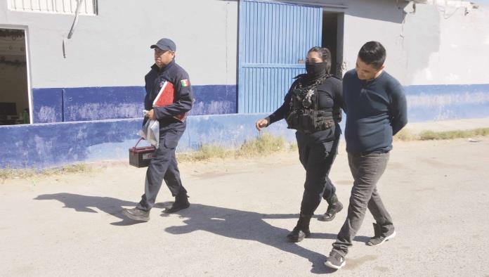 ‘Tuerce’ a ladrón robándole batería 
